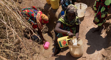Dreckiges Wasser während der Dürre in Kenia, 2021. 