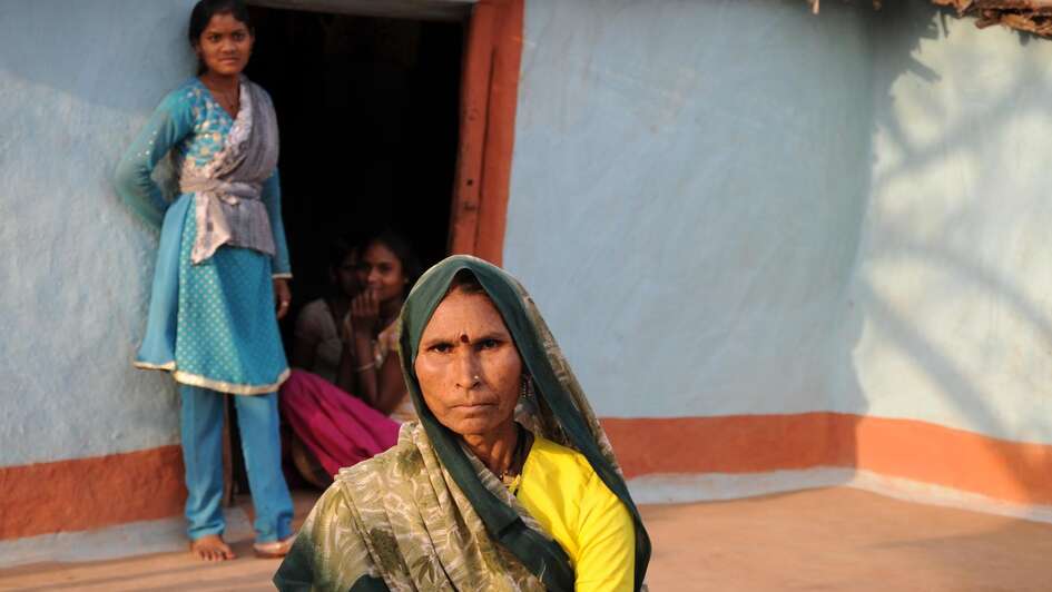 Courses on nutritional counselling are offered for mothers and their children.