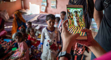 Measuring a child with the Child Growth Monitor