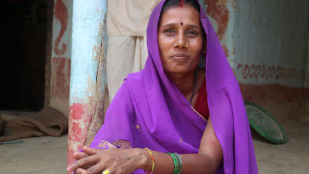 Landwirtin Rekha Devi Sharma in Malhaniya im Siraha Distrikt (Nepal).