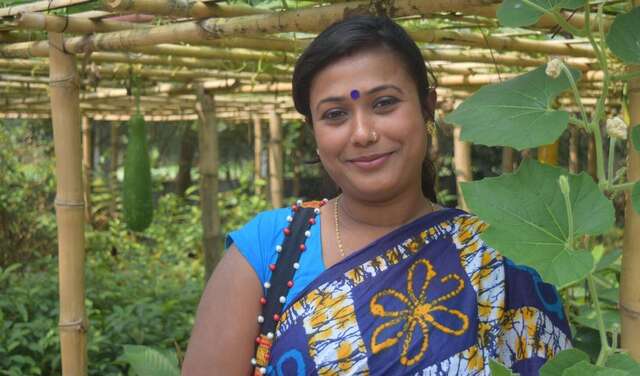 Portrait einer jungen Frau im Sari