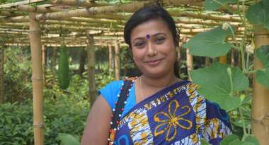 Portrait einer jungen Frau im Sari