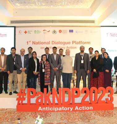 Gruppenbild von Teilnehmern auf einer Konferenz