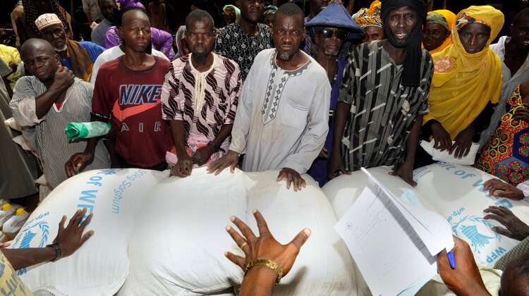 Food distribution in the Kayes region, Mali.