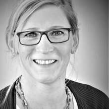 Porträtbild von Ivonne Dörrer