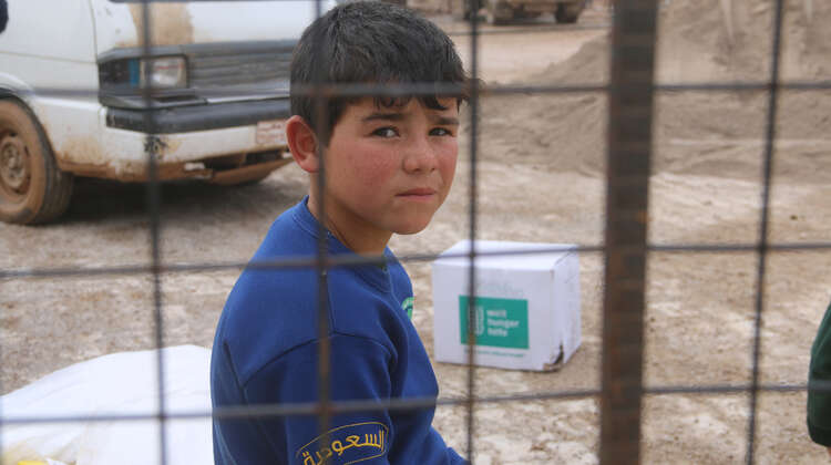 2019-pressefoto-geberkonferenz-syrien-fluechtlingscamp-azzaz-junge_C_welthungerhilfe.JPG A boy in a refugee camp in Azaz.