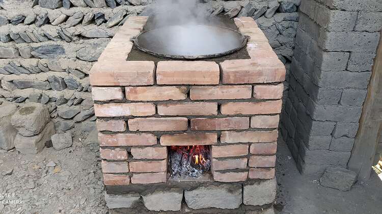 Effizientere Öfen brauchen weniger Brennstoff und schonen so die Umwelt, Tadschikistan 2021.